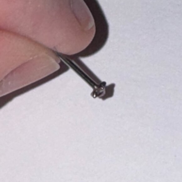 20 Gauge Purple Star Shaped Nose Rings - Picture 1 of 16